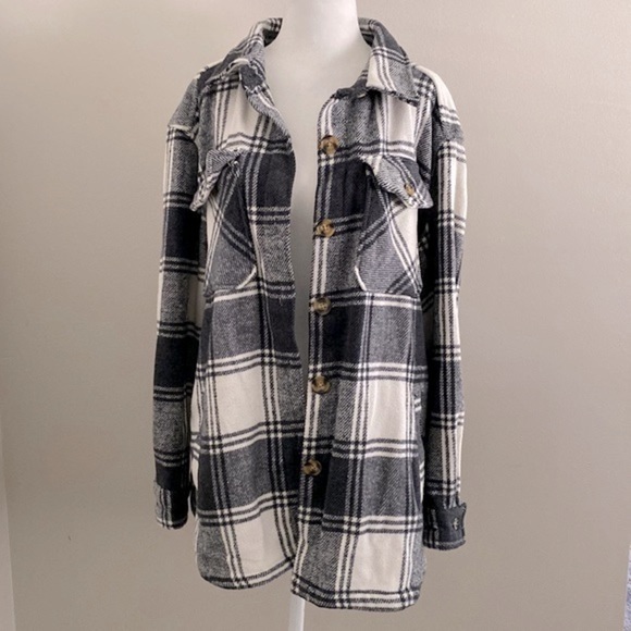 NWOT Shacket gray & white plaid - Picture 1 of 10